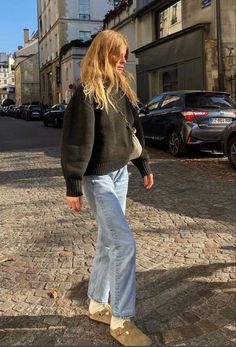 Birkenstock clogs outfit. Birkenstock Boston outfit. Clogs outfit. Clogs. Fall outfits. Birkenstock Clog Outfit, Birkenstock Boston Outfit, Birks Outfit, Clog Outfit, Clogs Outfits, Boston Outfits, Birkenstock Outfit, Clogs Outfit, Looks Pinterest