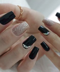 Black Birthday Nails, Nail Painting Ideas, Ideas For Painting, Nail Painting, January Nails, Fancy Nails Designs, Classic Nails, Nails White