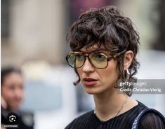 Curly Shullet Short, Femme Mullet, Cool Girl Hair, Shag Mullet, Mama Hair, Short Punk Hair, Curly Haircuts, Really Short Hair