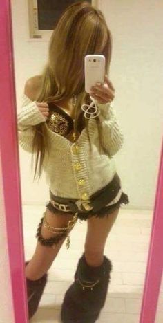 Traveling Abroad, Gyaru Fashion, J Fashion, Trend Forecasting, Really Cute Outfits, Harajuku Fashion, 2000s Fashion, Japanese Fashion