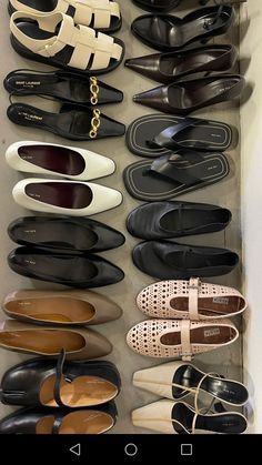 Row Aesthetic, Alohas Shoes, Pretty Shoes Sneakers, Paris Summer, Key Accessories, Shoe Obsession