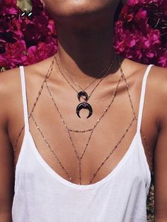 | Instagram: @lumontoyaa |Boho chain, body chain, Coachella style, Coachella accessories, Coachella fashion, Coachella jewelry Coachella Accessories, Moda Coachella, Coachella Jewelry, Coachella Style, Lili Claspe, Boho Mode, Music Festival Fashion, Estilo Hippie