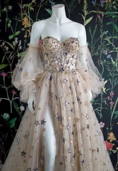 Floor Length Evening Dress, Prom Dress Tulle, Ethereal Dress, Evening Dress Floor Length, Dress Tulle, Fantasy Gowns, Pretty Prom Dresses, Prom Outfits