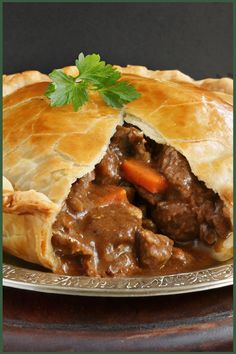 Steak and kidney pie - All Beautiful Recipes British Steak Pie, South African Pepper Steak Pie, Steak And Kidney Pie Recipe British, British Meat Pies, Steak And Kidney Pie Recipe, Beef Chuck Steak, Best Panini Recipes, Beef Pie Recipe