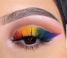 Quick Eye Makeup, Rainbow Eye Makeup, Rainbow Eyeshadow, Cute Eyeshadow Looks, Pride Makeup, Rainbow Makeup, Simple Eye Makeup