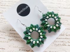 Handmade christmas polymer clay earrings. Mistletoe wreath holiday jewelry. Light weight and very comfortable to wear! All the metals are hypo-allergenic and nickel free. Treat the earrings gently, do not bend. Store in a clean and dry place. Mistletoe Wreath, Wreath Earrings, Christmas Mistletoe, Holiday Jewelry, Craft Sale, Modern Christmas, Holiday Wreaths, Xmas Gifts, Handmade Christmas