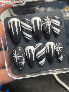 **IMPORTANT - PLEASE READ BEFORE PURCHASING ** All sets are made with GEL polish. The nails can be reused if removed correctly! Ask how! Each set comes with 10 handmade nails and your application kit. The kit includes:  a mini file, a mini buffer, a cuticle stick, nail stickers for a more temporary wear, alcohol wipes and professional nail glue.  Measuring your nails:  Please use the picture guide above to measure your own nails.  If requesting a custom set you will need to purchase a fit kit separately. *available in my shop!* I cannot guarantee the sizes without the fit kit and if any sizing mistakes are made without the purchase of a fit kit I will have to charge for remakes! And of course if sizing mistakes are made on my part and you've purchased the fit kit, I will send the remakes a Goth Winter Nails, White Snowflake Nails, Easy Diy Manicure, Nails Snowflakes, Gothic Winter, Goth Queen, Christmas Press On Nails, Medium Stiletto, Feet Nail Design