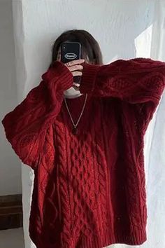 O-Neck Retro Knitted Red Colors Sweater – Tomscloth Red Sweater Outfit, Red Knit Sweater, Downtown Outfits, Cardigan Casual, Áo Len Cardigan, Fall Sweater, Red Sweater, Red Outfit, Inspiration Mode