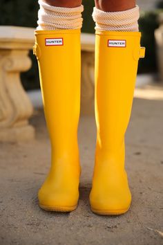 face it Yellow Wellies, Viva Luxury, Yellow Colour, Yellow Aesthetic, Solar Plexus, Mellow Yellow