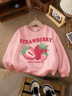 Tween Girls Casual Simple Vintage Cartoon Strawberry English Letter Graphic Pink Long Sleeve Crew Neck Sweatshirt, Suitable For Fall Winter Cute Outfits, Crew Neck Sweatshirt, Pink Sweatshirt, Preppy Tops, Back To School Girls, Girls Tops, Vintage Pink Casual  Long Sleeve Knitted Fabric Geometric,Letter,Plain,Fruit&Vegetable,Plants,Slogan Pullovers Slight Stretch  Tween Girls Clothing, size features are:Bust: ,Length: ,Sleeve Length: Cute Womens Sweaters, Colorful Trendy Outfits, Pink Outfits Simple, Christmas Stuff For Teens, Maximalist Sweater, Birthday Wishlist Clothes, Danish Pastel Clothes, Cute Sweaters Aesthetic, Pink Sweater Aesthetic