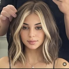 Blonde Money Piece, 30 Hair Color, California Blonde, New Hair Color Trends, Tan Skin Blonde Hair, Short Brown Hair, Brown Hair With Blonde Highlights, Spring Hair Color, Blonde Hair Color Ideas