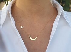 Crescent Moon Necklace Gold, Half Moon Necklace, Moon Necklace Silver, Gold Moon Necklace, Star And Moon, Crescent Moon Pendant, Moon Pendant Necklace, Silver Chain Style, Crescent Moon Necklace