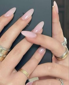 Kutek Disney, Unghie Sfumate, Milky Nails, Nagel Tips, Casual Nails, Classy Acrylic Nails, Soft Nails, Pink Acrylic Nails, Neutral Nails