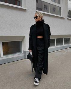 Stile Kendall Jenner, Looks Pinterest, Beige Outfit, All Black Outfit, Mode Inspiration, Winter Fashion Outfits