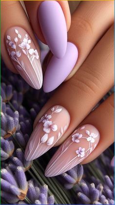 Nail Design Gold, Pink Nail Art Designs, Simple Spring Nails, Latest Nail Designs, Nail Art For Beginners, Floral Nail Designs, Cute Spring Nails