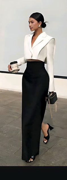 Black Blouse White Pants Outfit, Boss Business Women Outfits, Lady Boss Style Business Women, Champagne Blouse Outfit, Women Outfits With Ties, Preakness Outfit Women, Corporate Woman Aesthetic, White Pants Suits For Women, Elegant Graduation Outfit