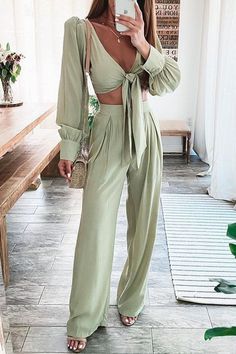 facf9f743b083008a894eee7baa16469desc43476335ri Humble Hustle, Matching Pants Set, Knot Crop Top, Two Piece Outfits, Tie Crop Top, Crop Top Casual, Traje Casual, Pant Suits, Jumpsuit Fashion