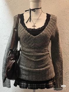 Tough Clothes, Early Autumn, Knitted Tops, Moda Vintage, Plaid Skirt, 가을 패션, Really Cute Outfits, Y2k Grunge, Fashion Vintage