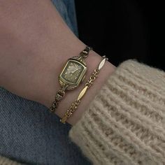 Vintage Women Watch, Vintage Gold Jewelry Aesthetic, Jeweler Aesthetic, Jewelry Aesthetic Vintage, Vintage Watch Aesthetic, Vintage Wrist Watch, Elgin Watch, Vintage Gold Watch, Wristwatch Vintage