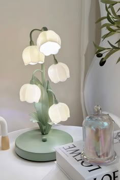 vintage lamp Home Items Products, Cute Lamps For Desks, Cute Cozy Bedroom Ideas, Apartment Coquette, Lily Of The Valley Lamp, Bell Orchid, Lily Lamp, Cute Lamps, Cute Lamp