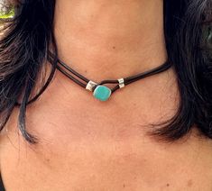 This beautiful leather necklace is handmade to order by me using real leather cord - 3mm, antique silver plated zamak with turquoise enamel colour.  📌 HOW TO CHOOSE YOUR CHOKER SIZE: The best way to take your measuring is by using a flexible measuring tape on your neck.  Please make sure that the tape is not loose around your neck , it should be just tight enough.  Whatever measurement you get, add 0.5 inches for comfort and that should be your choker size.  Please do not hesitate to contact me Choker Necklace Outfit, Boho Leather Necklace, Wrap Bracelet Tutorial, Necklace Outfit, Leather Choker Necklace, Leather Jewellery, Diy Jewelry Necklace, Modern Bracelets, Boho Choker