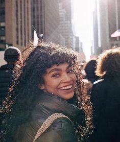 How To Properly Style Curly Bangs Style Curly Bangs, Sophia Roe, Hair Curls, Photographie Portrait Inspiration, Asking Questions, Hair Natural, Curly Hair Tips, Curly Girl