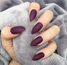 Nail Grey, Manicure Natural, Grey Matte Nails, Matte Acrylic Nails, Almond Nail Art, Matte Nail Art, Nagellack Trends, Matte Nail Polish, Matte Nail