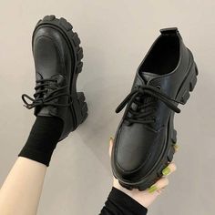 Black Chunky Platform Heels, Sepatu Platform, Harajuku Shoes, Basic Clothes, Autumn Boots, Outfit References, Dump Ideas, Fashion Archive