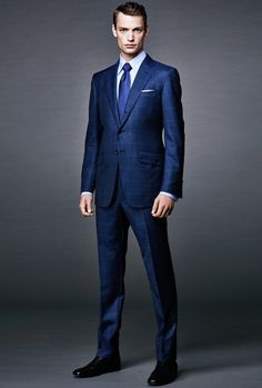 Tom Ford James Bond, Tom Ford Menswear, James Bond Suit, Bond Suits, Men's Business Outfits, Tom Ford Suit, Tom Ford Men, Men’s Suits, Suit Style