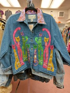 Funky Jacket Outfit, Cat Lady Aesthetic Outfit, Vintage Style Inspiration, Vintage Cat Sweater, 80s Jacket Outfit, Jean Jacket Aesthetic, Weird Sweaters, Weird Fashion Aesthetic, Vintage 80s Aesthetic