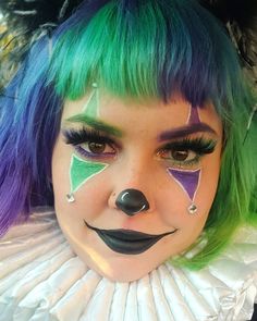 Green Clown Makeup Halloween, Pink And Blue Clown Makeup, Jester Face Paint, Cute Clown Makeup For Kids, Kid Clown Makeup, Easy Clown Makeup For Kids, Cute Clown Makeup For Women, Clown Makeup Kids, Kids Clown Makeup