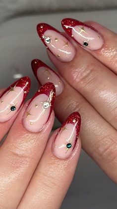 Stand out this holiday season with these Christmas Nails Unique ideas that are anything but ordinary! From classic Chistmas Nails to creative Gingerbread Nails Acrylic, we’ve got all the inspo you need. 🎅✨ Add a sweet twist with Gingerbread Nail Designs and Gingerbread Nail Art that’ll make your nails look good enough to eat! For a festive flair, try bold Red Nail Designs or mix it up with intricate Xmas Nail Designs. These Themed Nail Art ideas are sure to turn heads at every holiday party. ... 2025 Nails, Xmas Nail Designs, Nails Unique, Christmas Gel, December Nails, Winter Nails Acrylic, Cute Christmas Nails