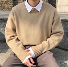 Old Man Sweater Outfit, Sweater Shirt Outfit Men, Cute Mens Sweaters, Soft Masc, Soft Boy Outfits, Gay Outfits, Guy Outfits, Old Man Fashion, Sweater Outfits Men