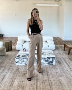 Nude Trousers Outfit, Tan Trousers Outfit Women, Tan Wide Leg Pants Outfit, Nude Pants Outfit, Tan Trousers Outfit, Business Casual Sandals, Beige Trousers Outfit, Nude Trousers, Trousers Outfit Casual