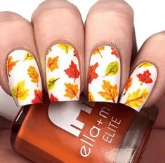 Fall Nail Design Ideas That Are Totally On Trend - Moosie Blue September Nails Art, Summer Nails Nail Art, November Nails Fall, Leaves Nail Art, Summer Nails 2023, Nail Designs Pictures