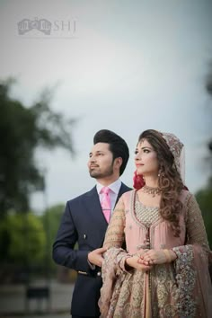 Ringceremony Couple Poses, Engagement Stills Couple, Muslim Marriage Photography, Couple Reception Poses, Reception Photography Poses, Muslim Engagement Photos, Engegment Pose, Reception Couple Poses