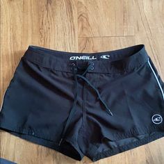 Size 1 O’neill Ladies Board Shorts. Very Soft Material. Never Worn But Price Tag Removed. Y2k Board Shorts, Y2k Outfits Cargo, Club Y2k Outfits, Cotten Shorts, Y2k Car Interior, Doodles Y2k, Y2k Drawings Easy, Womens Board Shorts Swimwear, Brown Y2k Outfit