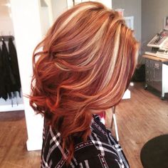 Beautiful copper lob with blonde highlights., copper hair color for auburn ombre brown amber balayage and blonde hairstyles Copper Lob, Rose Hair Color, Red Hair With Blonde Highlights, Red Hair With Highlights, Kelly Reilly, Hair 2016, Red Blonde Hair, Red Blonde, Copper Blonde