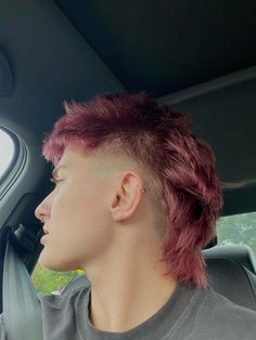 dying it another color soon 🙈 Mullet Hairstyle Mens Color, Pink Hair On Guys, Pink Mullet Men, Mullet With Color, Mens Pink Hair, Mullet Colored Hair, Mulette Haircut, Color Mullet, Pink Mullet