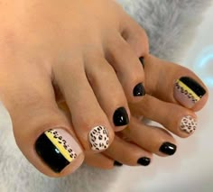 Semi Pies, Spring Nail 2023, Nail Art Designs Short Nails, Nail Art Designs Short, Nail Inspo Almond, Toe Nails Designs