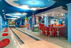 Having your own bowling lane at home, priceless. Though for me I want to welcome the teens to hang around home with their friends. Safer, and supervised. Basement Game Room Ideas, Home Bowling Alley, Contemporary Basement, Basement Games, Pool Table Room, Home Game Room, Dream Basement