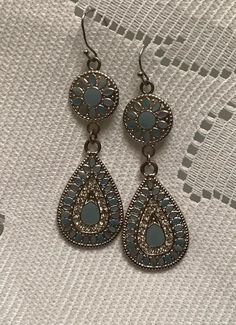 Hippie bohemian double drop earrings Silver tone earrings 70s jewelry  Blue enamel and rhinestone details double drop dangle earrings will adds nice touch to your hippie outfit and also makes a sweet gift to someone special  2.75 inches length total  1.25 inch tear drop  Excellent vintage condition. Great statement piece for coordinated outfit! 70s Earrings, 70s Jewelry, Vintage Hippie, Jewelry Blue, Sweet Gifts, Earrings Blue, Hippie Bohemian, Silver Drop Earrings, Earrings Vintage