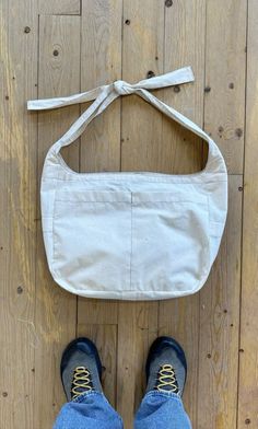 Soft Goods Design, Streetwear Sewing Pattern, Hand Sewn Bag, Aesthetic Sewing Ideas, Thrift Flip Ideas, Sew Bag, Unique Tote Bag, Textile Bag, Bag Sewing