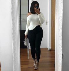 Holiday Outfits Jeans, Thick Baddie Outfits, Slim Thick Outfit, Date Night Winter Outfit, February Outfits, Hot Mom Outfits, Elegant Clothing, Classy Casual, Curvy Outfits