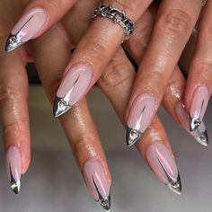 Coloured Chrome French Tip Nails, Gold And Silver Chrome Nails, Chrome Tipped Nails, Chrome French Tip Nails, Silver Nail Designs, Chrome Nails Designs, Drip Nails, Silver Nail, Nail Art Inspo