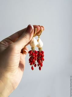 Red Earing, Beaded Earring, Jeweled Earrings, Beaded Earrings Patterns, Red Jewelry, Earrings Inspiration, Coral Jewelry, Handmade Wire Jewelry, Gold Earrings Designs