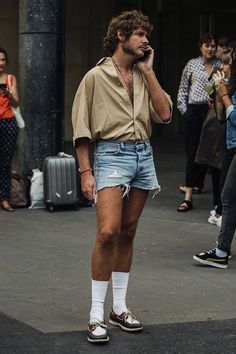 80s Outfits For Men, 70s Style Men, Retro 80s Outfits, 70s Summer Fashion, 70s Outfits Men, 70s Fashion Men, 70s Mens Fashion, Aesthetic 70s, 80s Fashion Men