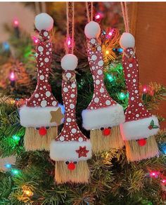 Handmade Christmas Crafts, Christmas Themes Decorations, Holiday Crafts Christmas, Christmas Crafts For Kids, Xmas Ornaments, Xmas Crafts, Christmas Crafts Diy