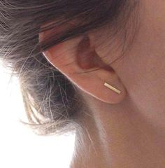 Simple Chignon, Blue Starbucks, Ear Pins Earrings, Gold Bar Earrings Studs, Pebble Jewelry, Gold Bar Earrings, Minimalist Earrings Studs, Hammered Hoop Earrings, Minimal Earrings