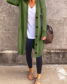 Shop Solid Single Breasted Pocket Design Coat right now, get great deals at pickmyboutique. Outfits Primavera, Fall Fashion Coats, Straight Clothes, Modieuze Outfits, Mom Outfits, Fashion Mode, Ladies Dress Design, Looks Style, Mode Inspiration